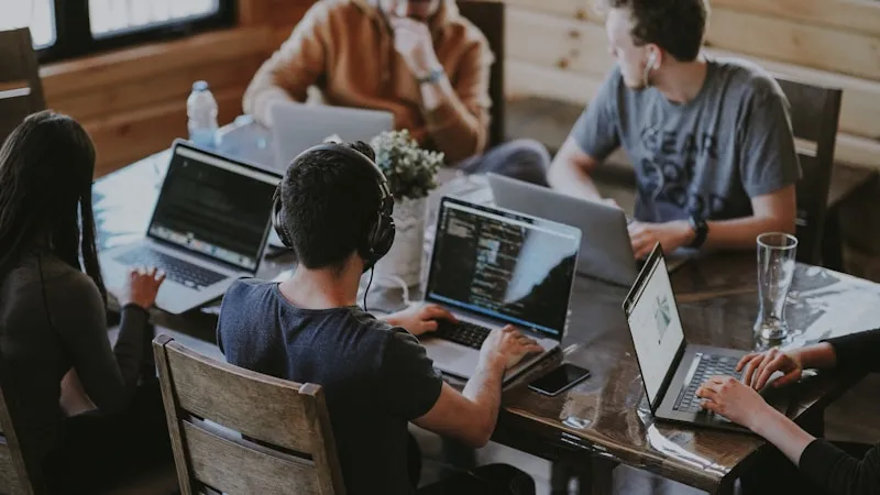 Seamless Collaboration Between Augmented and Existing Teams
